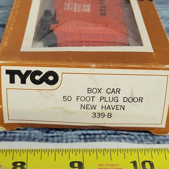 Vintage Tyco New Haven 50ft Foot Plug Door Box Car H.O scale orange/black - Picture 6 of 7
